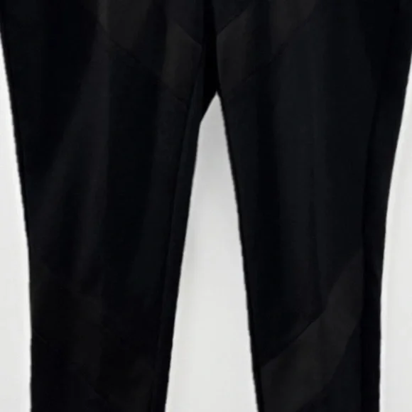 NWT Lane Bryant LIVI Plus Size 18 Black High-Rise Mesh Panels Stretch Leggings - Picture 3 of 7